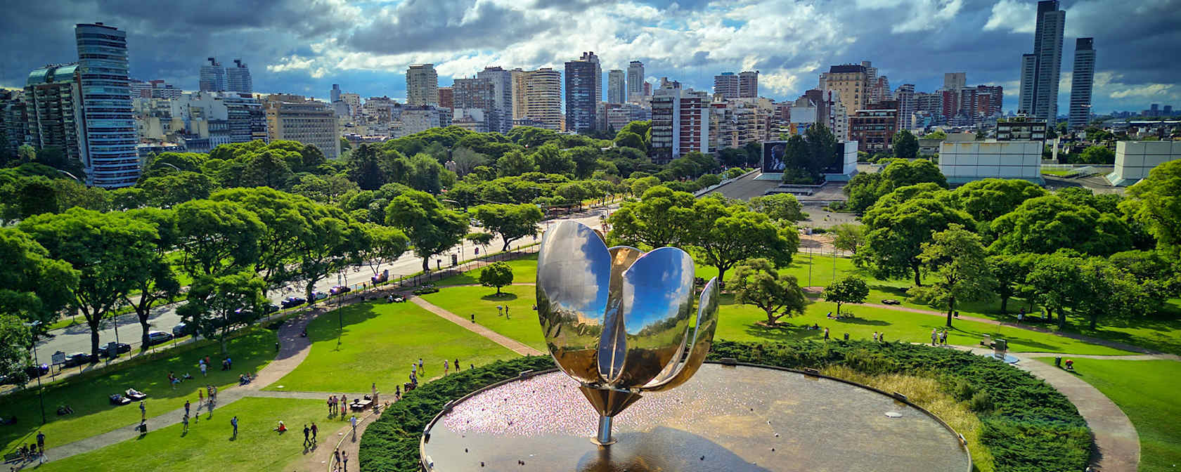 Floralis Genérica sculpture in Plaza de las Naciones Unidas, Buenos Aires.
