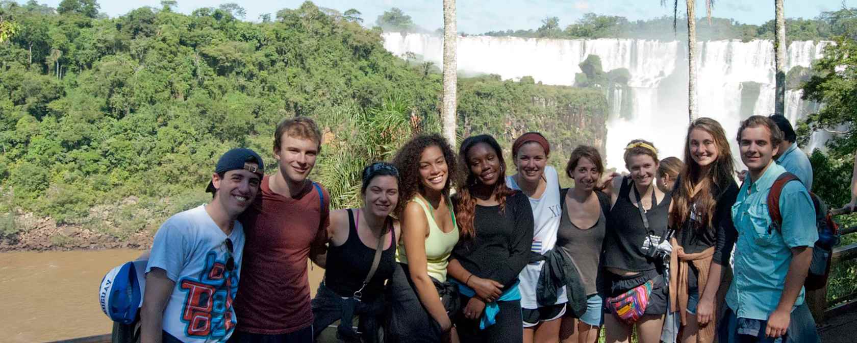 AIFS Abroad students in Buenos Aires, Argentina.