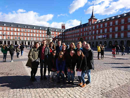 Group of people smiling posing.