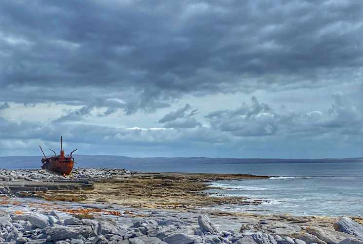 Rocks on the coast of the ocean.