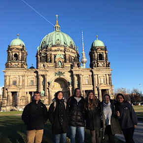 A group of AIFS students.