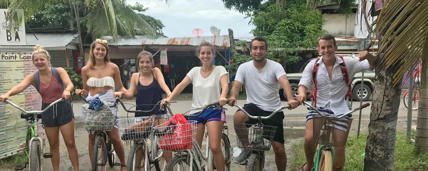 AIFS Abroad students in San Jose, Costa Rica.